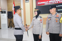 Jelang Purna Tugas, Personel Polres Kediri Terima Kenaikan Pangkat Pengabdian*