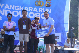 Ribuan Peserta Meriahkan Bhayangkara Run 5K Polres Bondowoso di HUT Bhayangkara ke-80*