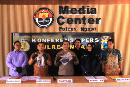 Cemburu Berujung Pidana, Sebarkan Rekaman VCS Mantan Pacar, Polres Ngawi Amankan Pria Blitar