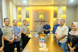 Perkuat Sinergi Menjaga Kamtibmas, Kapolres Ngawi Terima Silaturahmi Administratur KPH Ngawi