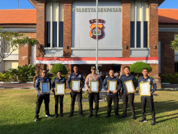 17 Personel Polresta Denpasar Raih Penghargaan, Kapolresta: Jadikan Prestasi sebagai Motivasi untuk Terus Berinovasi