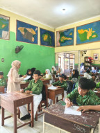 PPDS Ilmu Kesehatan Anak Unair Teliti Deteksi Dini dan Faktor Risiko Bullying di SMP PGRI 6 Surabaya