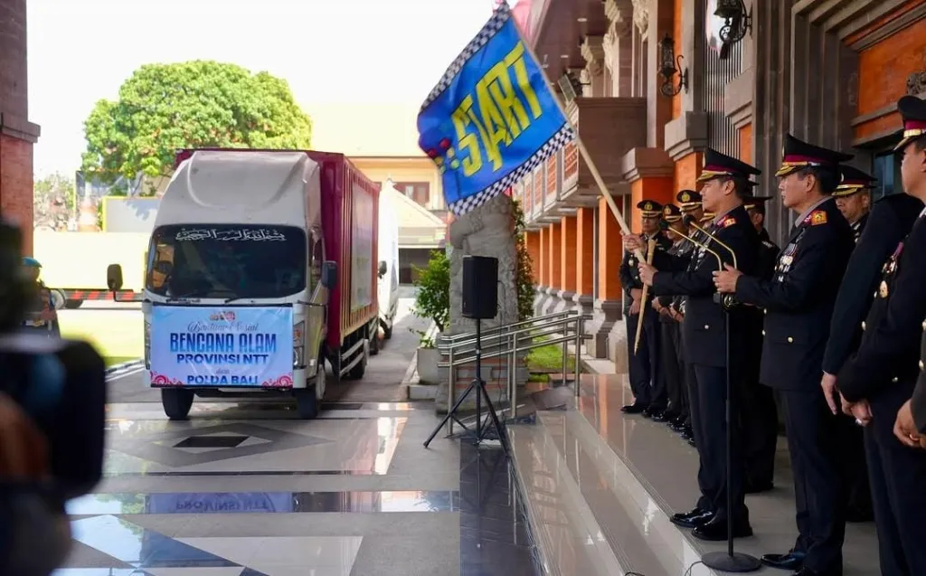 Polda Bali Berangkatkan Bantuan Kemanusiaan untuk Warga Nusa Tenggara Timur, Kapolda: Semoga Meringankan Beban dan Mengu