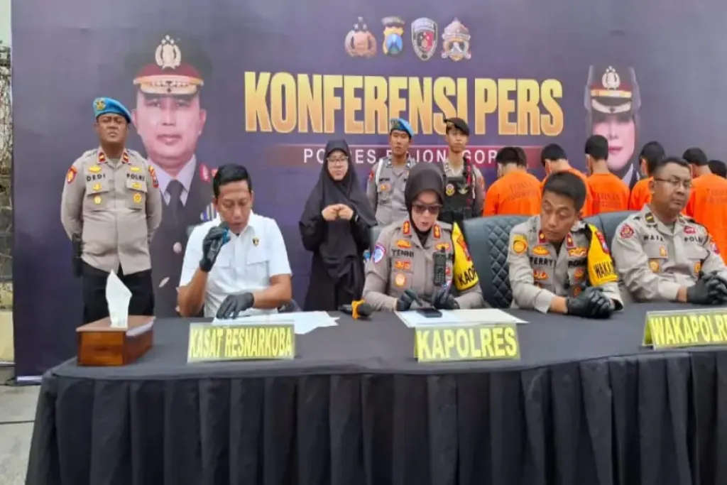 Polres Bojonegoro Ungkap 8 Kasus Narkoba Operasi Sikat 2026, 11 Tersangka Diamankan dan Sabu-Ganja Disita