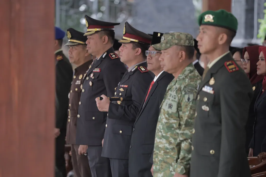 *‎Kapolres Blitar AKBP Ardhy Zul Hasbih Nasution Beserta Jajaran Ucapkan Selamat Hari Sumpah Pemuda ke-98*  ‎BLITAR – Ke