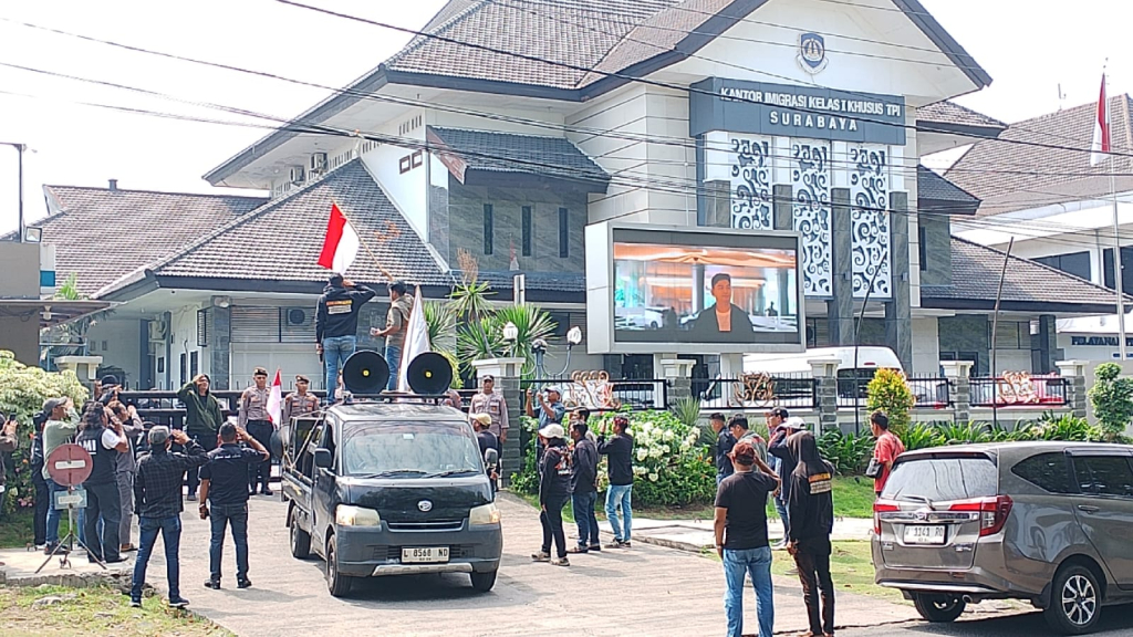 12 Jamaah Tertahan di Jeddah, AMI Pertanyakan Kinerja Imigrasi TPI Surabaya