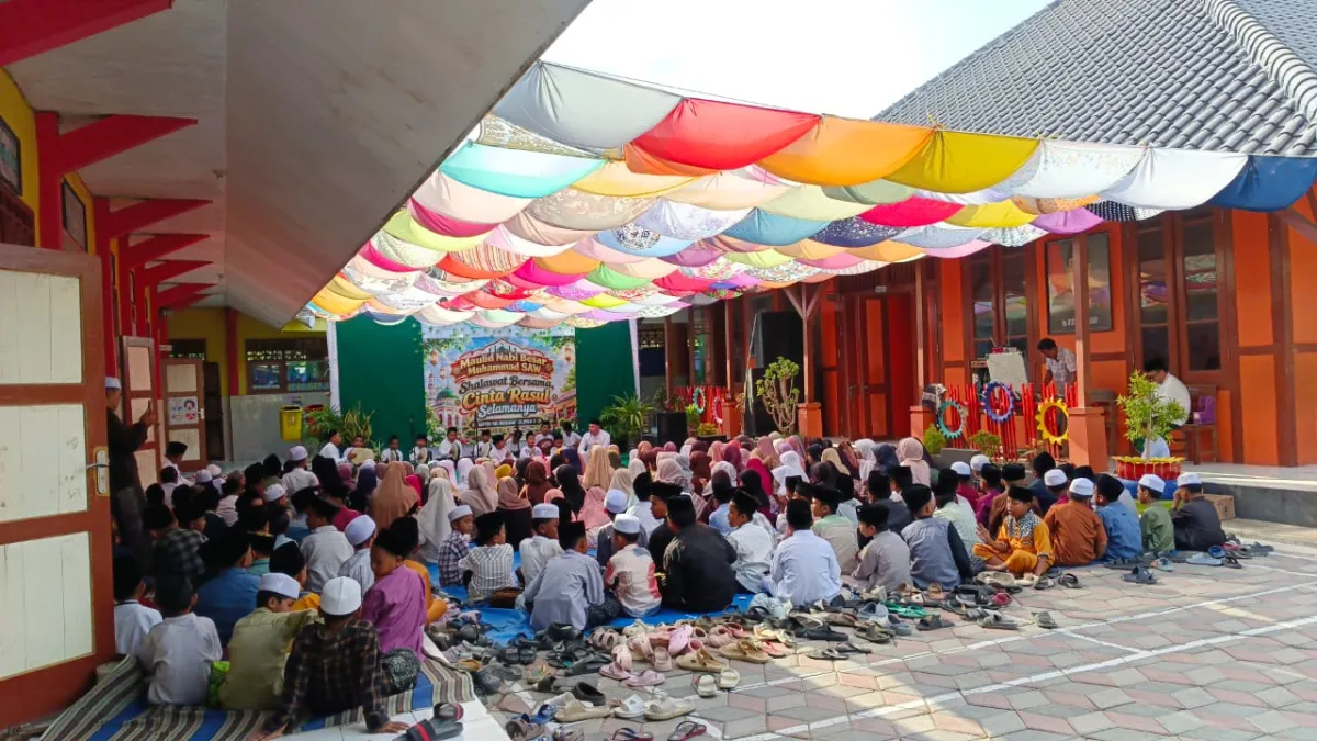 Launching Perdana Banjari Al Mustofa UPTD Blega 1 Semarakkan Maulid Nabi Muhammad SAW